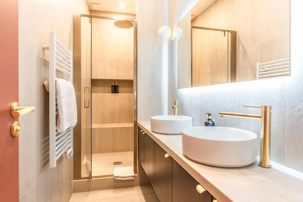 Luxe Rouvet I Netflix I Calme Paris